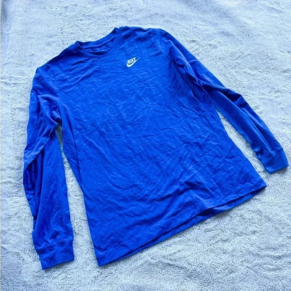 Women’s Nike Long Sleeve Tee size XL